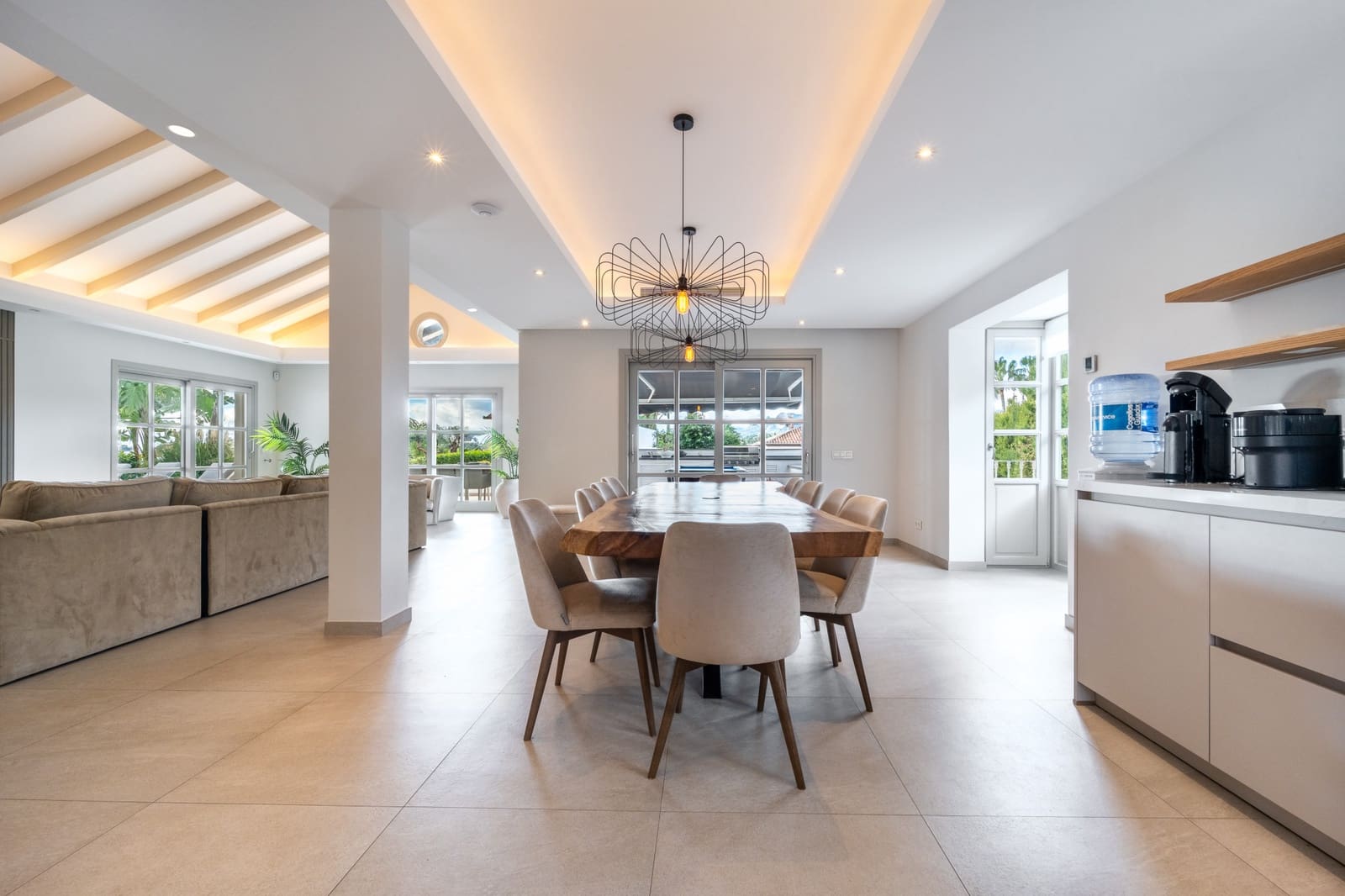 6 bedroom Villa for sale in Marbella with pool garage - € 3,950,000 (Ref: 9513303)