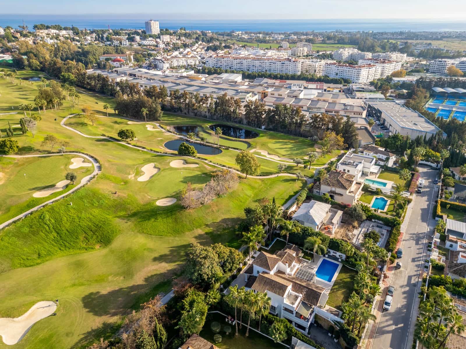 6 bedroom Villa for sale in Marbella with pool garage - € 3,950,000 (Ref: 9513303)