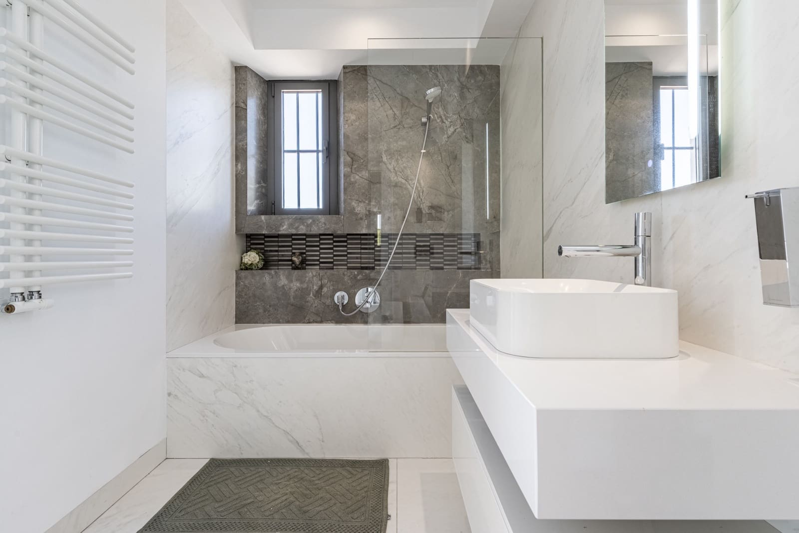 4 slaapkamer Villa te koop in Marbella met zwembad garage - € 3.995.000 (Ref: 9533470)