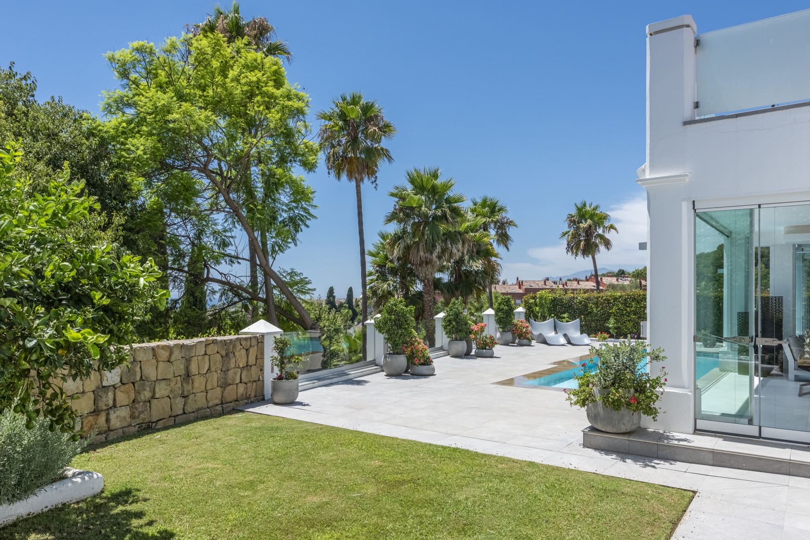4 slaapkamer Villa te koop in Marbella met zwembad garage - € 3.995.000 (Ref: 9533470)