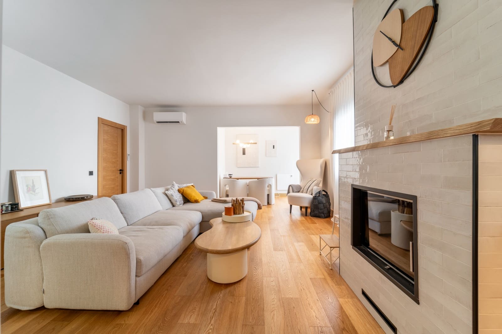 2 bedroom Apartment for sale in Marbella with pool garage - € 1,100,000 (Ref: 9540956)