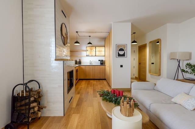 2 bedroom Apartment for sale in Marbella with pool garage - € 1,100,000 (Ref: 9540956)