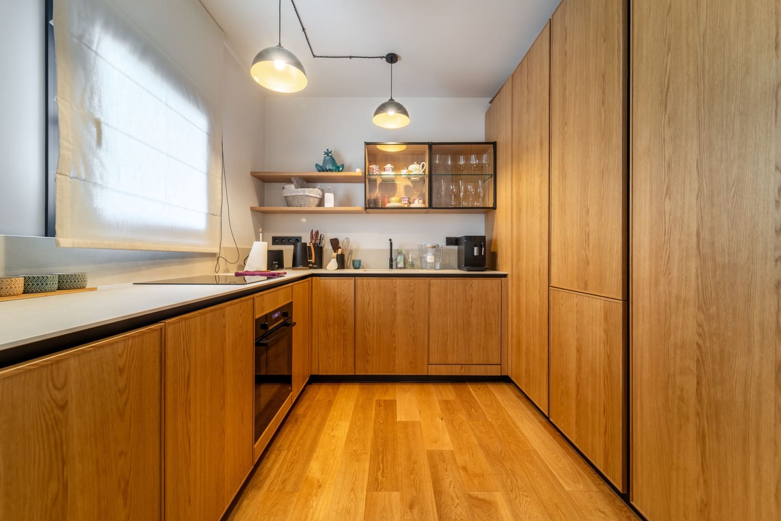 2 bedroom Apartment for sale in Marbella with pool garage - € 1,100,000 (Ref: 9540956)