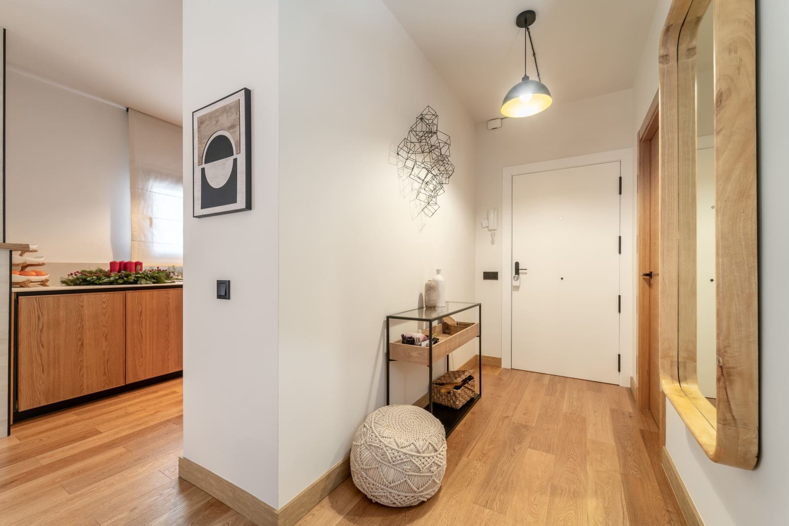 2 bedroom Apartment for sale in Marbella with pool garage - € 1,100,000 (Ref: 9540956)