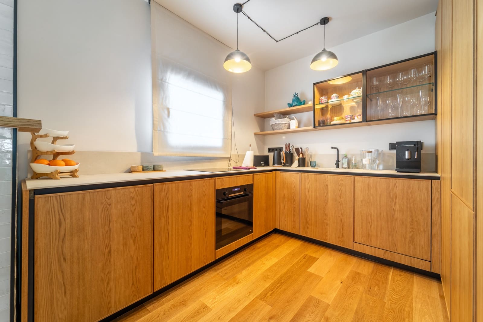 2 bedroom Apartment for sale in Marbella with pool garage - € 1,100,000 (Ref: 9540956)