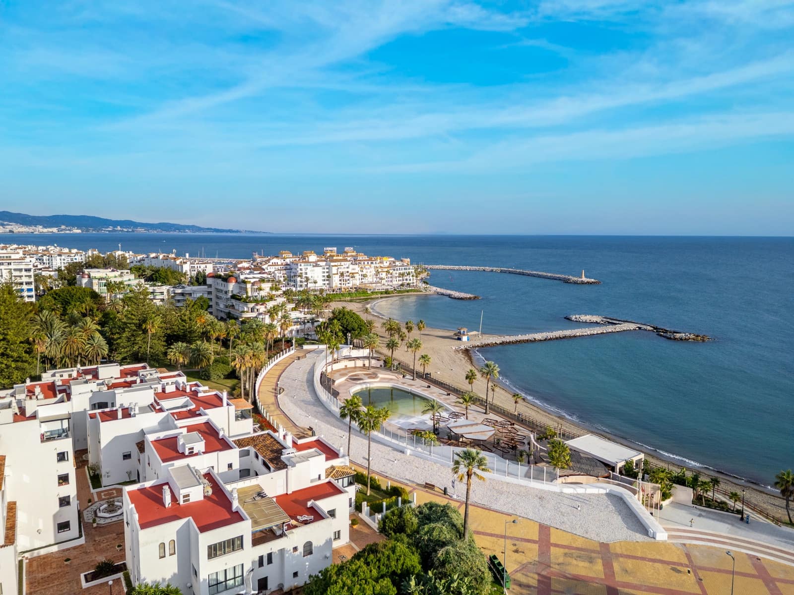 2 bedroom Apartment for sale in Marbella with pool garage - € 1,100,000 (Ref: 9540956)