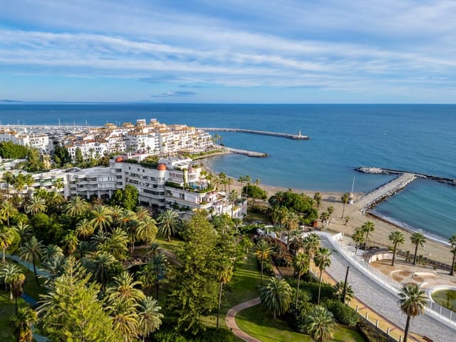 2 makuuhuone Huoneisto myytävänä paikassa Marbella mukana uima-altaan 
autotalli - 1 100 000 € (Ref: 9540956)