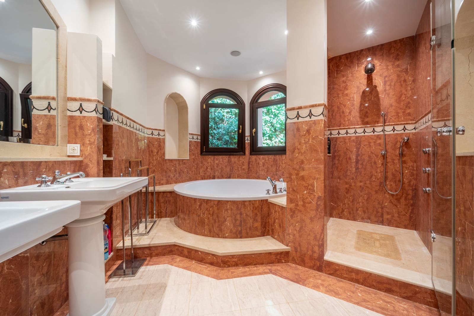 4 chambre Villa/Maison à vendre à Marbella avec piscine garage - 4 900 000 € (Ref: 9540957)