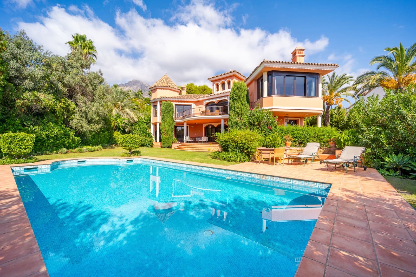 4 chambre Villa/Maison à vendre à Marbella avec piscine garage - 4 900 000 € (Ref: 9540957)