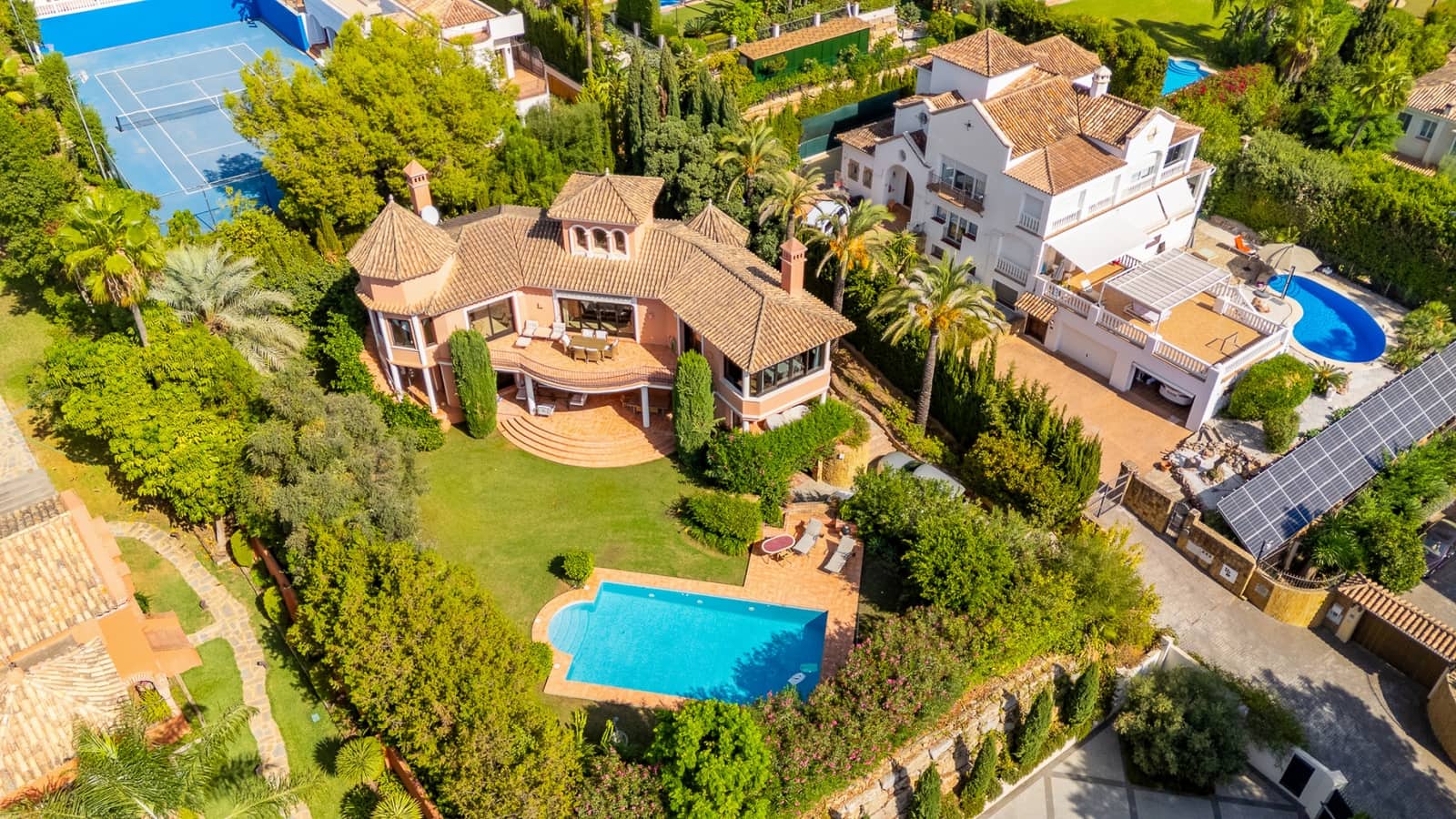 4 chambre Villa/Maison à vendre à Marbella avec piscine garage - 4 900 000 € (Ref: 9540957)
