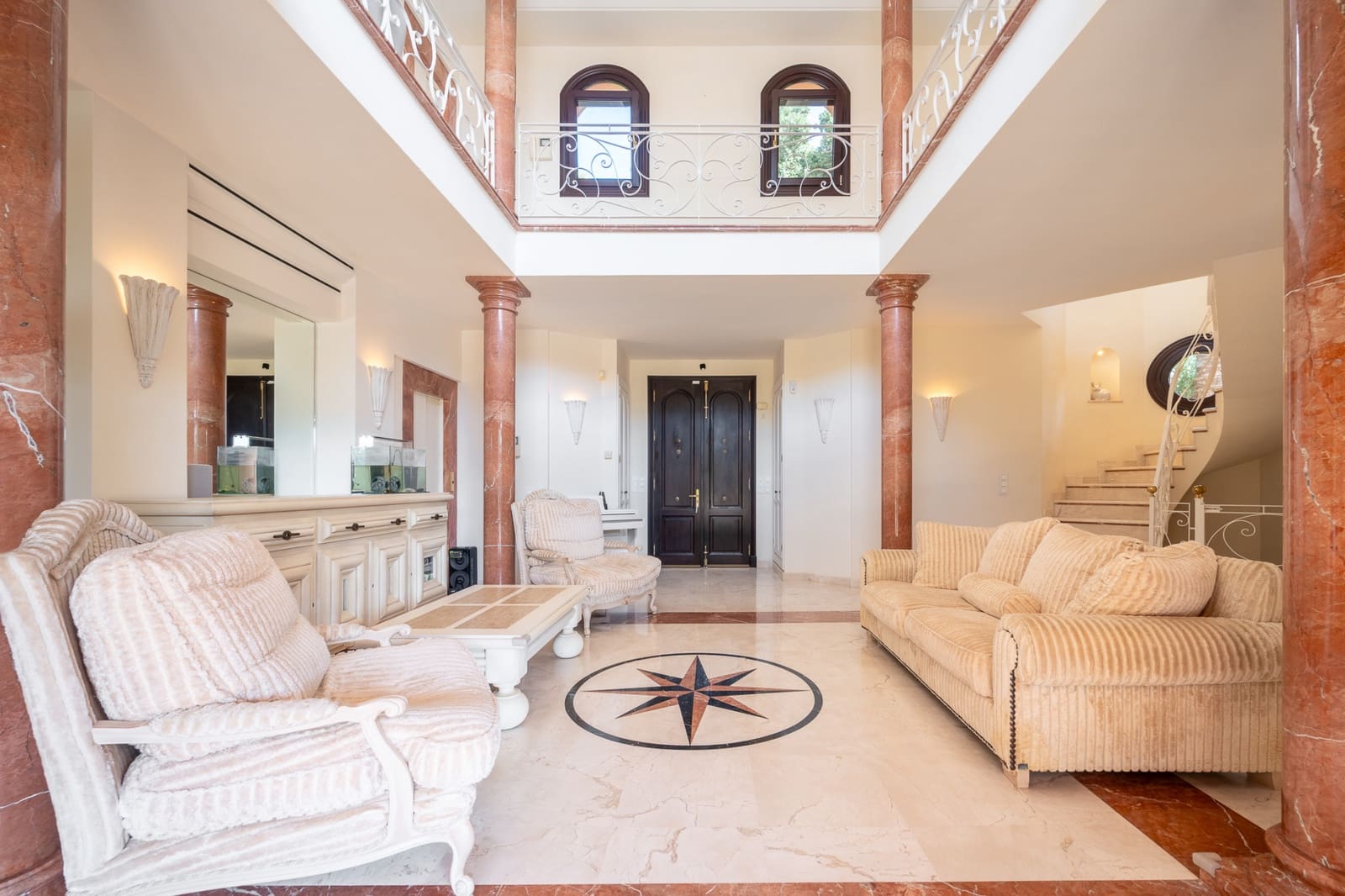4 bedroom Villa for sale in Marbella with pool garage - € 4,900,000 (Ref: 9540957)