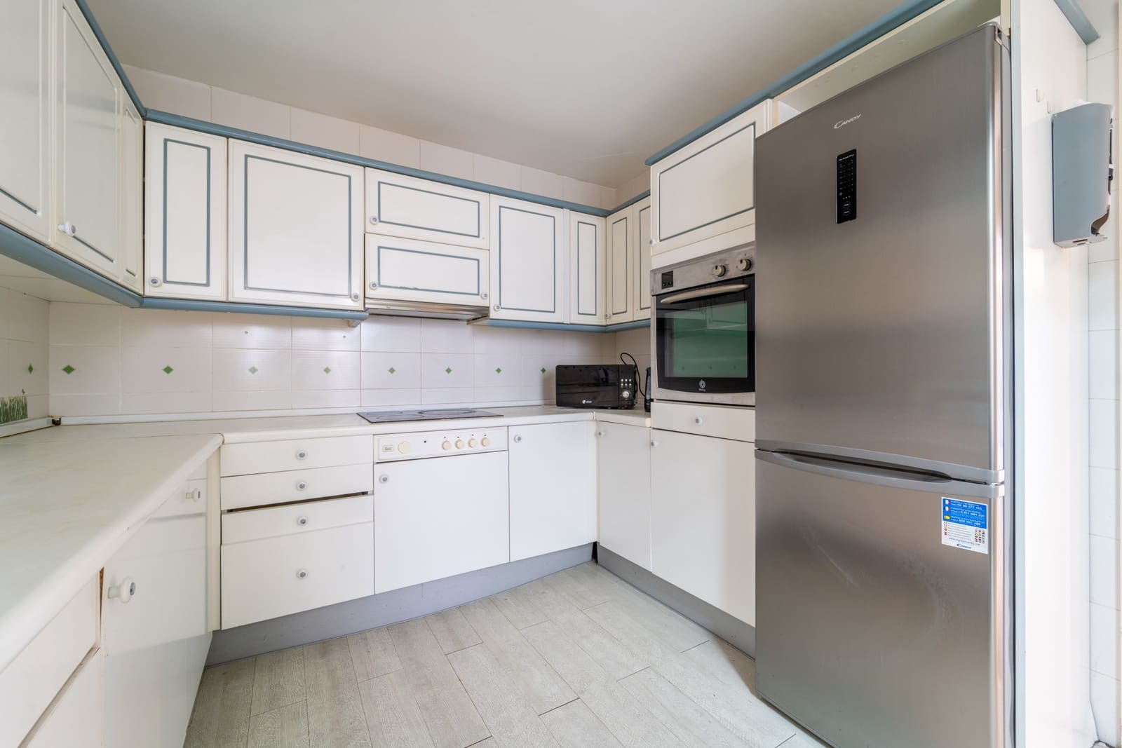 3 slaapkamer Appartement te koop in Marbella met zwembad garage - € 890.000 (Ref: 9564948)