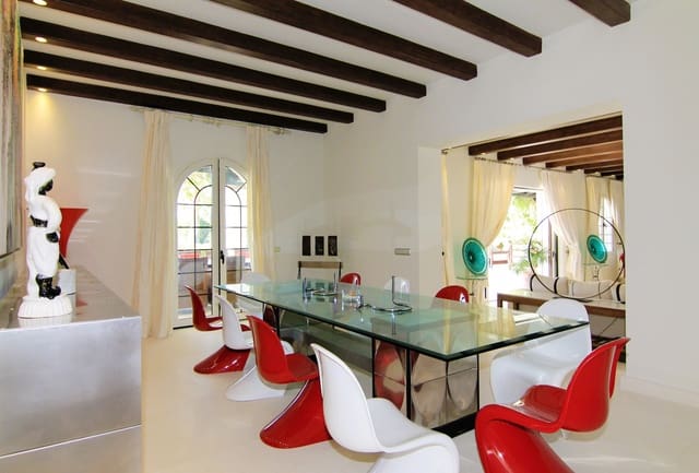 8 Zimmer Villa zu verkaufen in El Paraiso, Estepona mit Pool Garage - 11.900.000 € (Ref: 9568313)