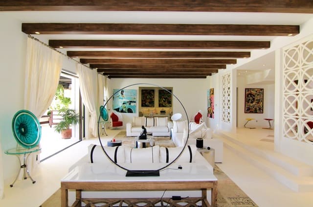 8 Zimmer Villa zu verkaufen in El Paraiso, Estepona mit Pool Garage - 11.900.000 € (Ref: 9568313)