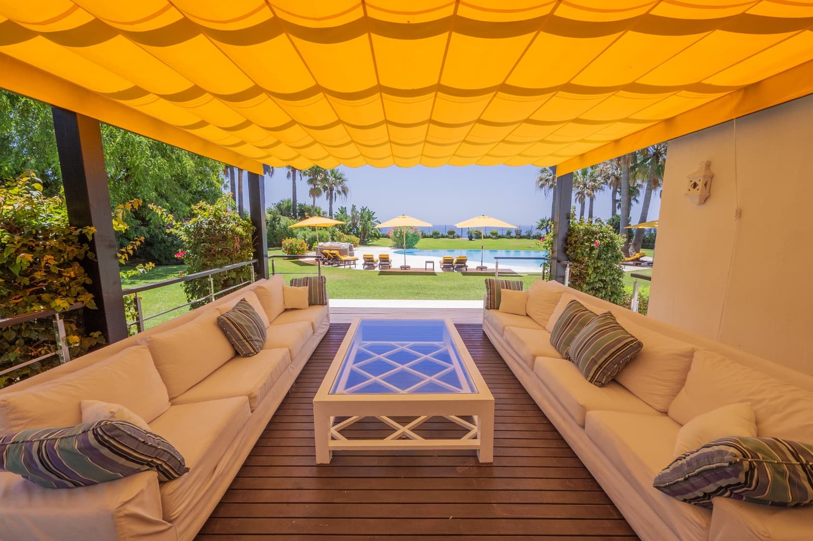 8 soveværelse Villa til salg i El Paraiso med swimmingpool garage - € 11.900.000 (Ref: 9568313)