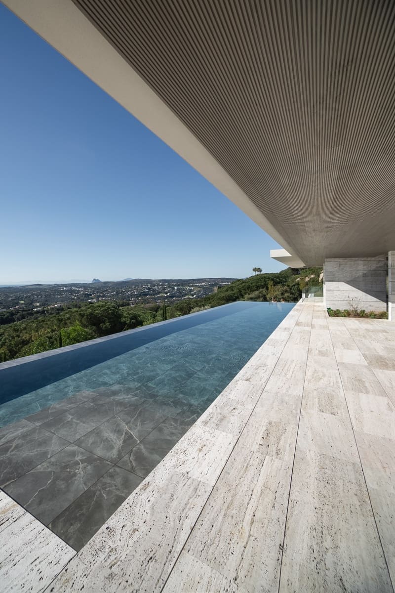 7 sypialnia Willa na sprzedaż w Sotogrande z basenem garażem - 14 900 000 € (Ref: 9574432)