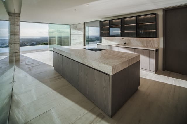 7 soverom Villa til salgs i Sotogrande, San Roque med svømmebasseng garasje - € 14 900 000 (Ref: 9574432)