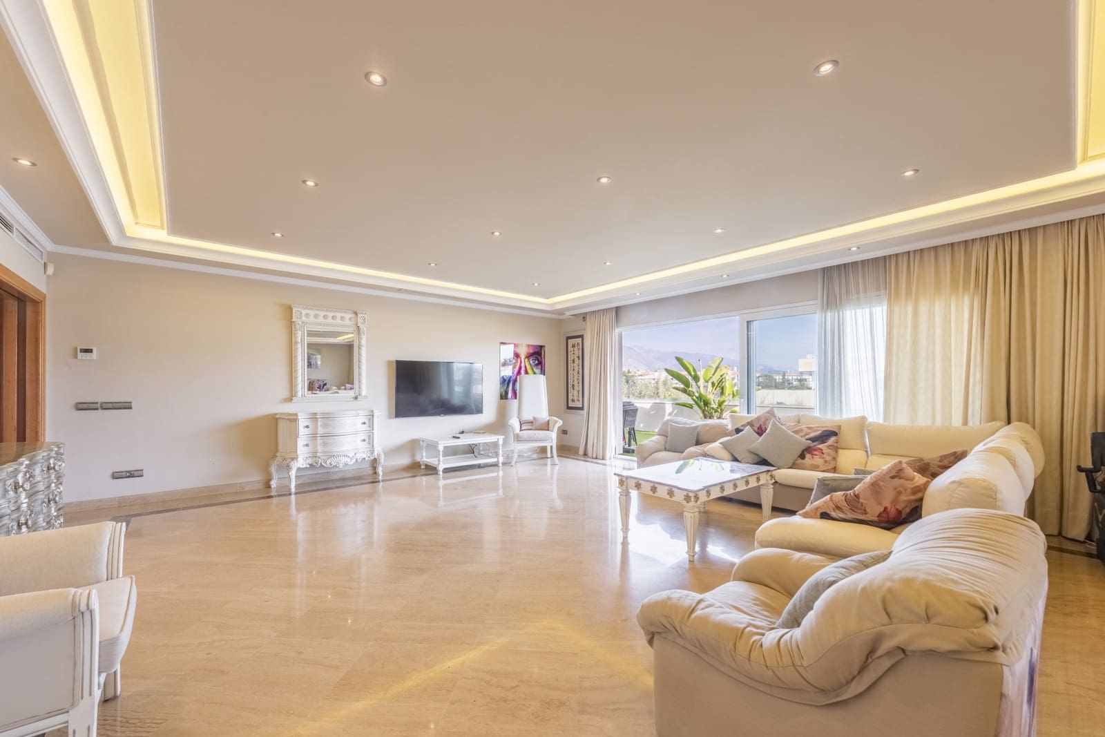 4 slaapkamer Penthouse te koop in Marbella met zwembad garage - € 3.950.000 (Ref: 9594907)