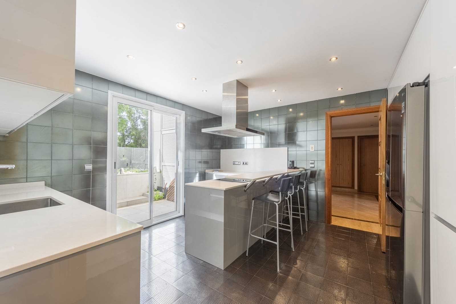 4 slaapkamer Penthouse te koop in Marbella met zwembad garage - € 3.950.000 (Ref: 9594907)