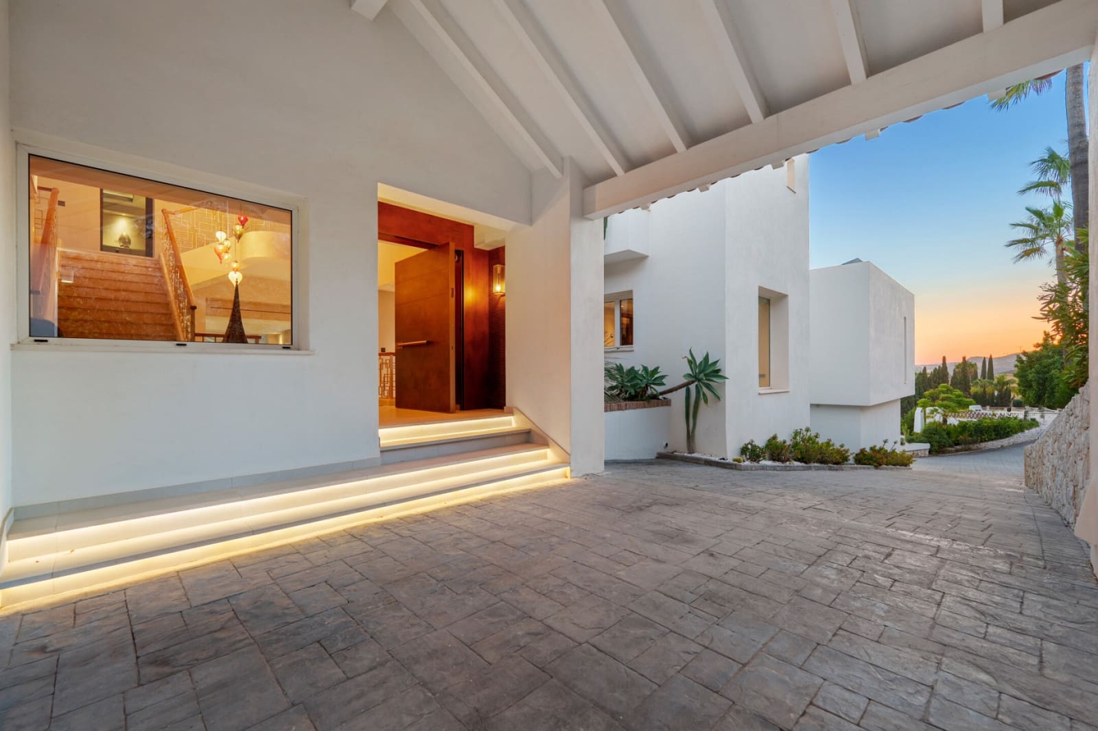 9 bedroom Villa for sale in Benahavis with pool garage - € 8,250,000 (Ref: 9594908)