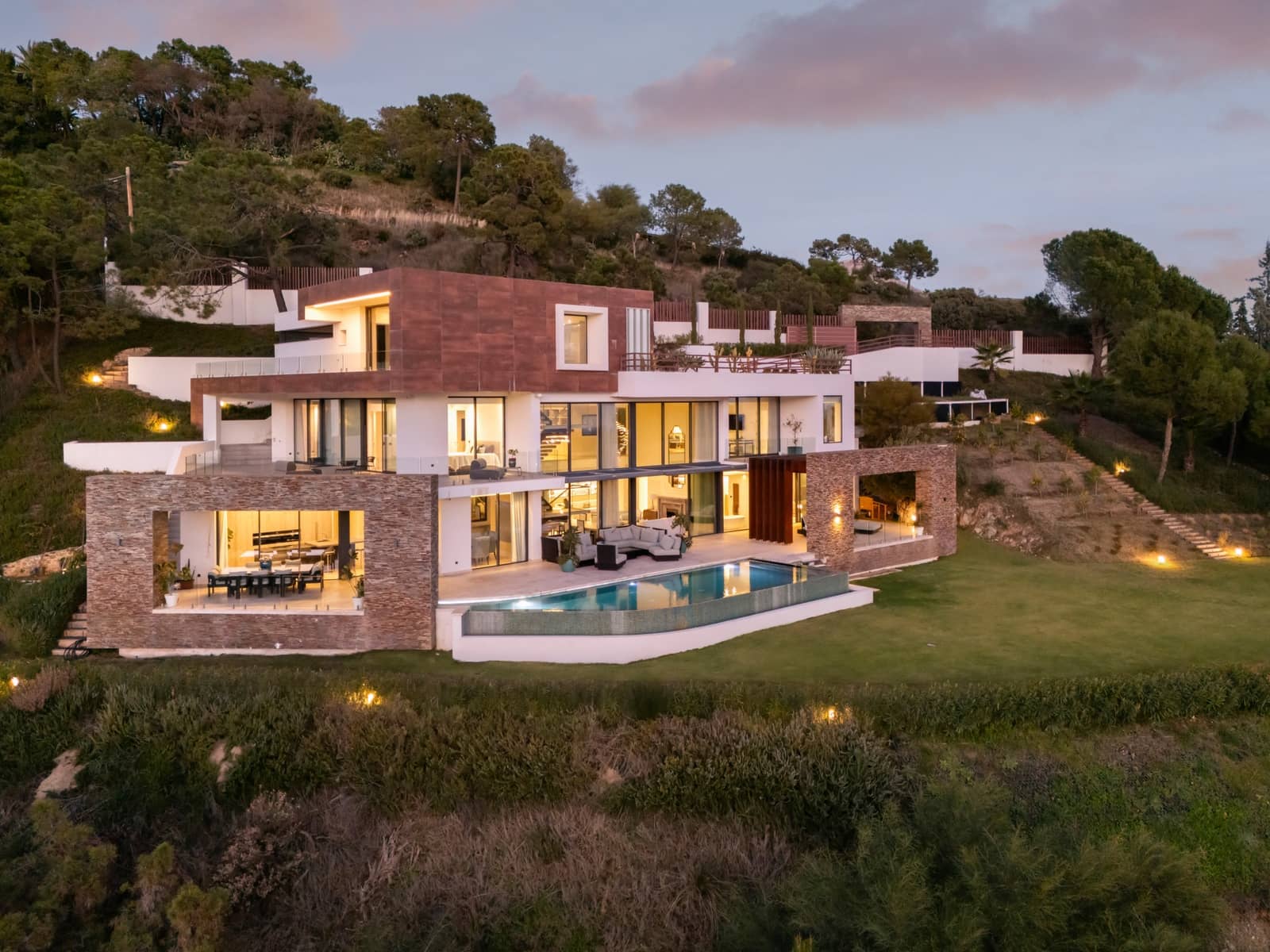 5 bedroom Villa for sale in El Madronal with pool garage - € 8,995,000 (Ref: 9604842)