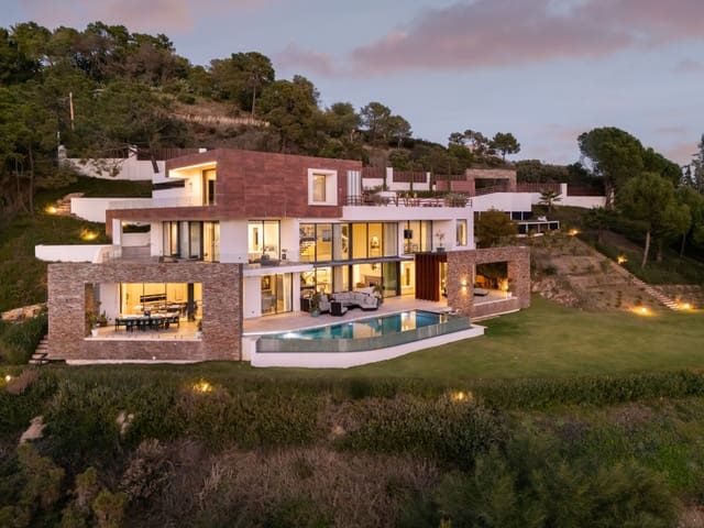 5 sypialnia Willa na sprzedaż w El Madroñal, Benahavís z basenem garażem - 8 995 000 € (Ref: 9604842)