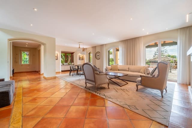 4 bedroom Villa for sale in Marbella with pool garage - € 2,490,000 (Ref: 9604843)
