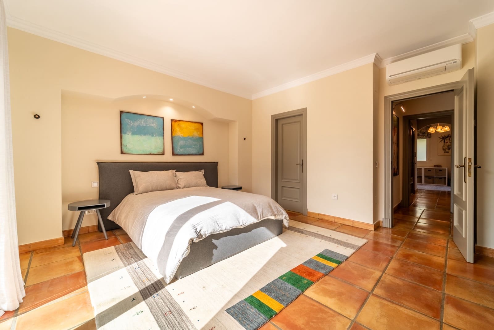 4 bedroom Villa for sale in Marbella with pool garage - € 2,490,000 (Ref: 9604843)
