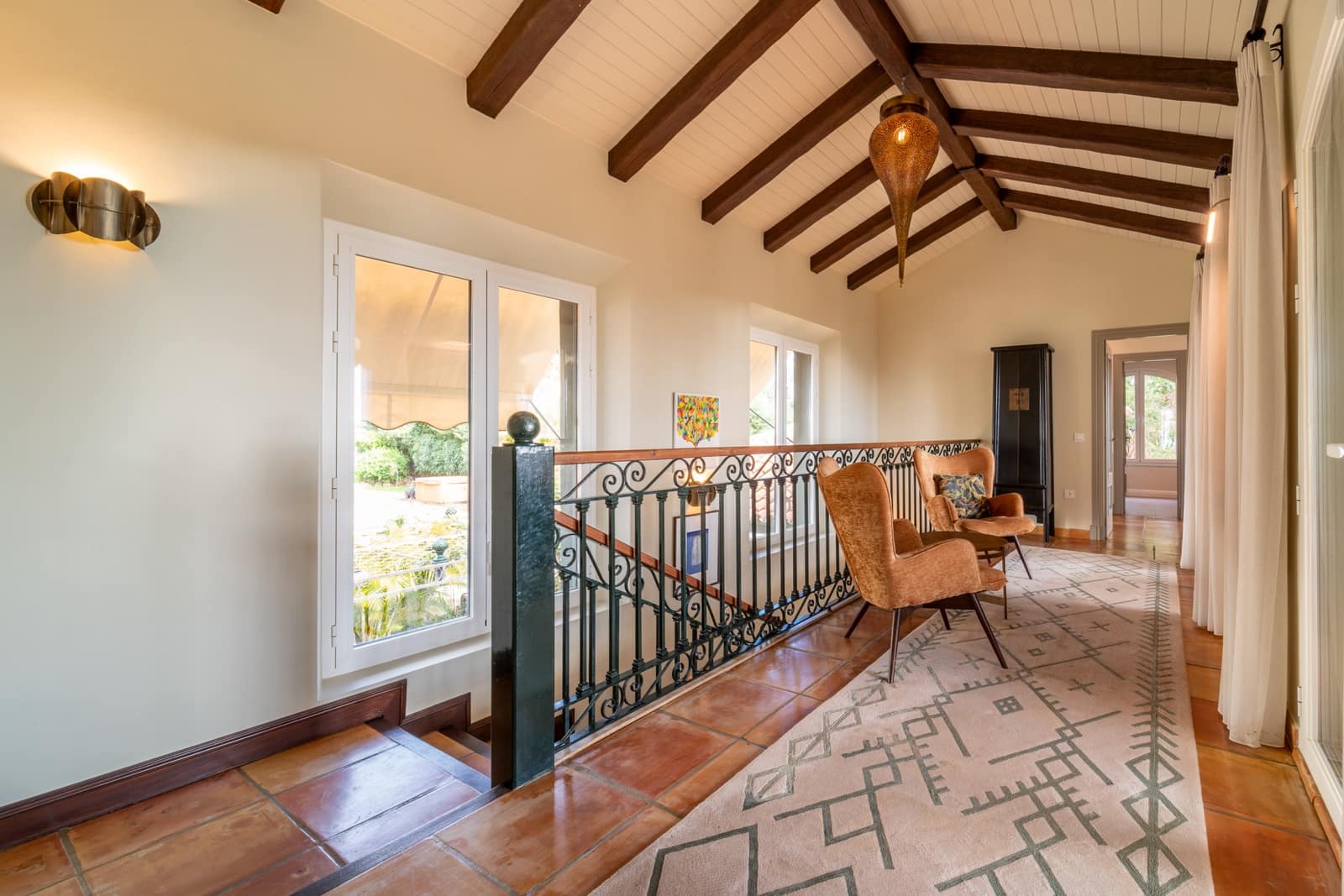 4 bedroom Villa for sale in Marbella with pool garage - € 2,490,000 (Ref: 9604843)