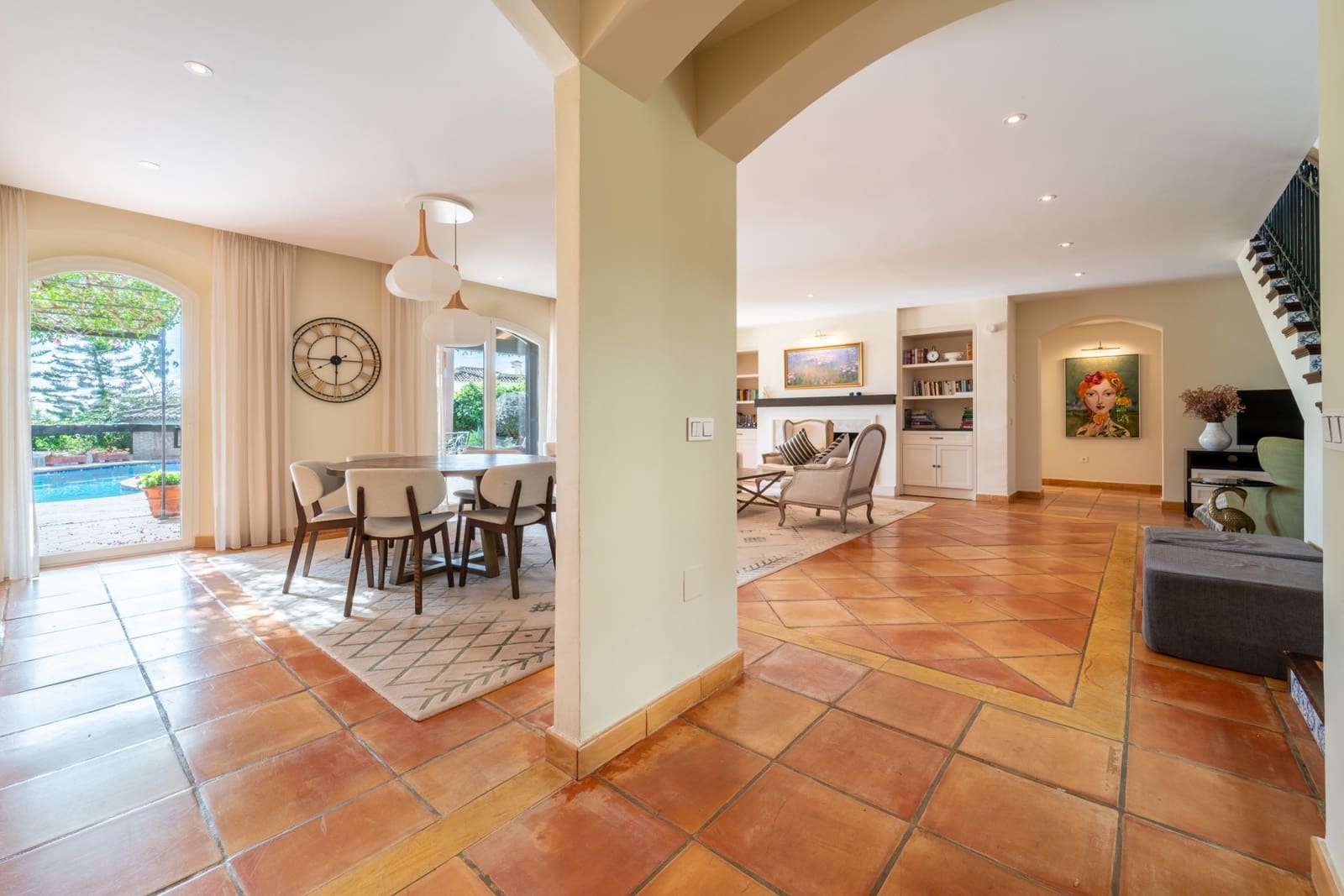 4 bedroom Villa for sale in Marbella with pool garage - € 2,490,000 (Ref: 9604843)
