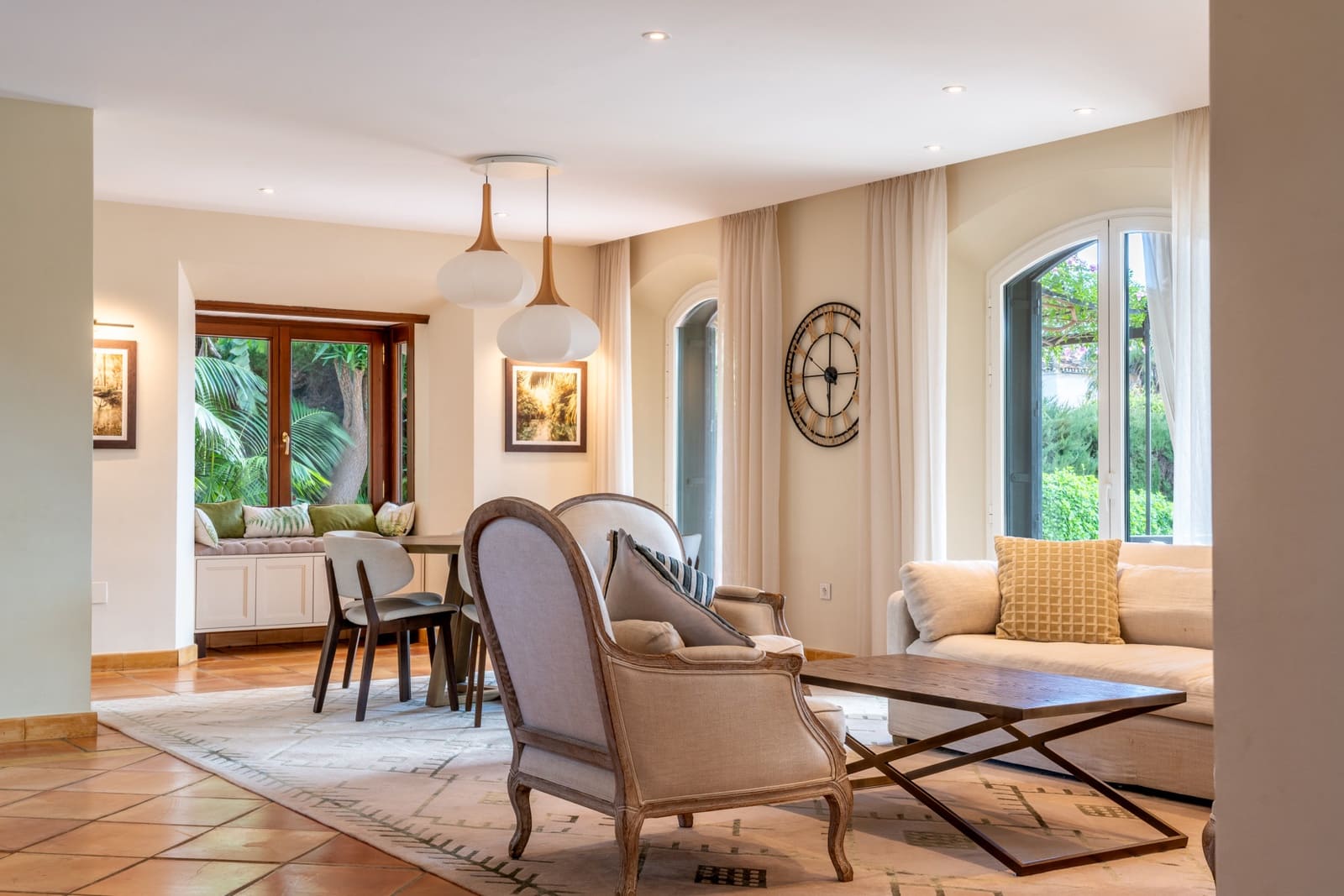 4 bedroom Villa for sale in Marbella with pool garage - € 2,490,000 (Ref: 9604843)