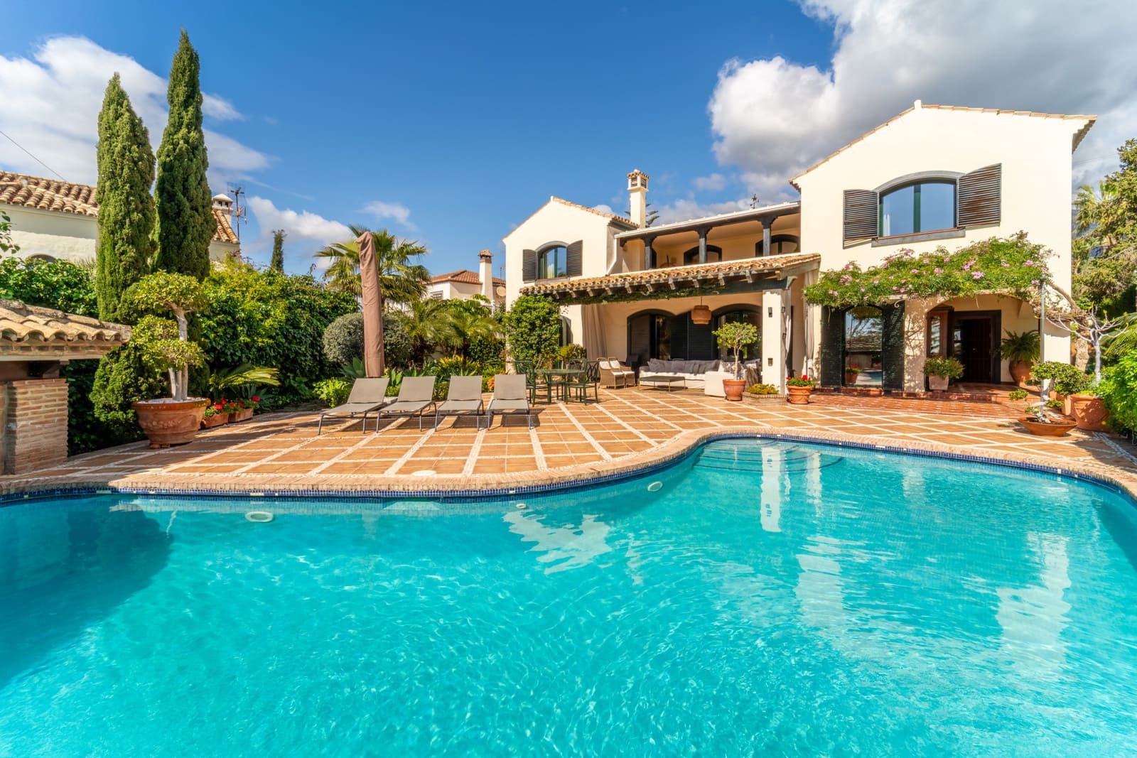 4 soveværelse Villa til salg i Marbella med swimmingpool garage - € 2.490.000 (Ref: 9604843)