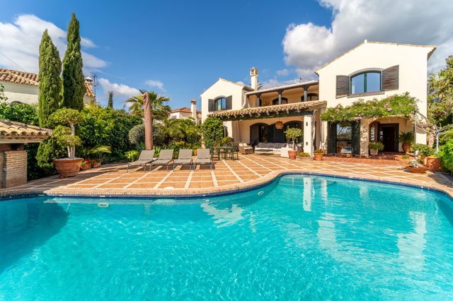 4 sovrum Villa till salu i Marbella med pool garage - 2 490 000 € (Ref: 9604843)