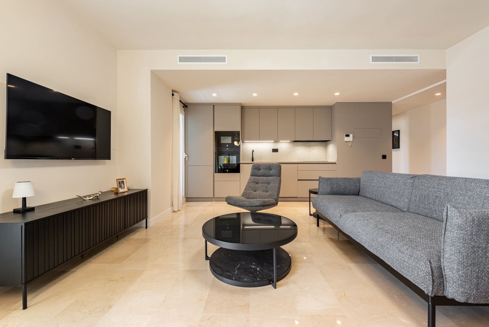 2 makuuhuone Huoneisto vuokrattavana paikassa San Pedro de Alcantara mukana uima-altaan 
autotalli - 2 500 € (Ref: 9614424)