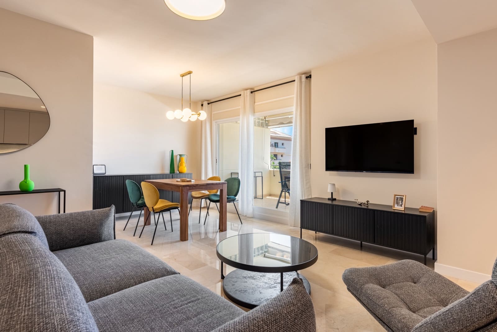 2 makuuhuone Huoneisto vuokrattavana paikassa San Pedro de Alcantara mukana uima-altaan 
autotalli - 2 500 € (Ref: 9614424)