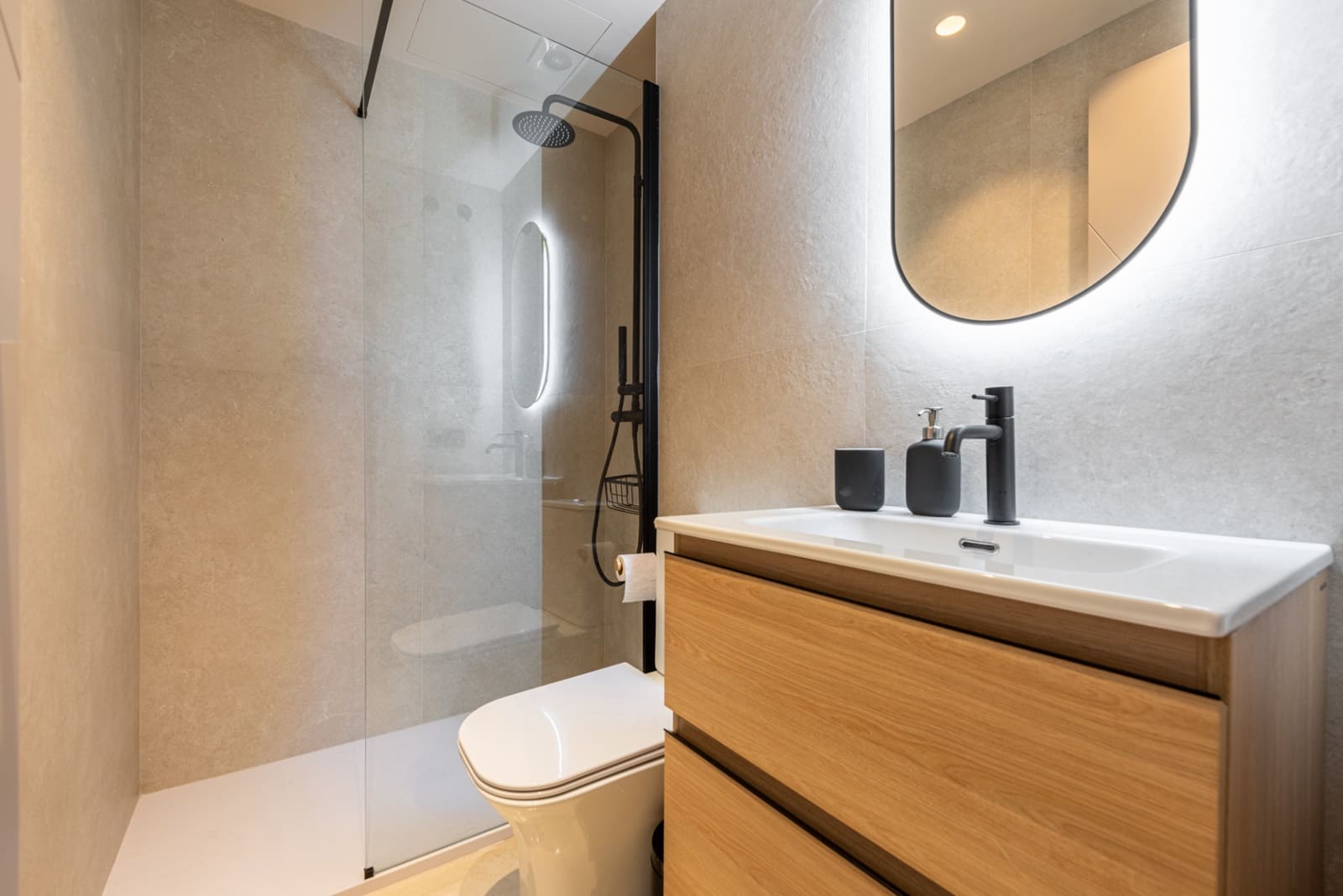 2 makuuhuone Huoneisto vuokrattavana paikassa San Pedro de Alcantara mukana uima-altaan 
autotalli - 2 500 € (Ref: 9614424)