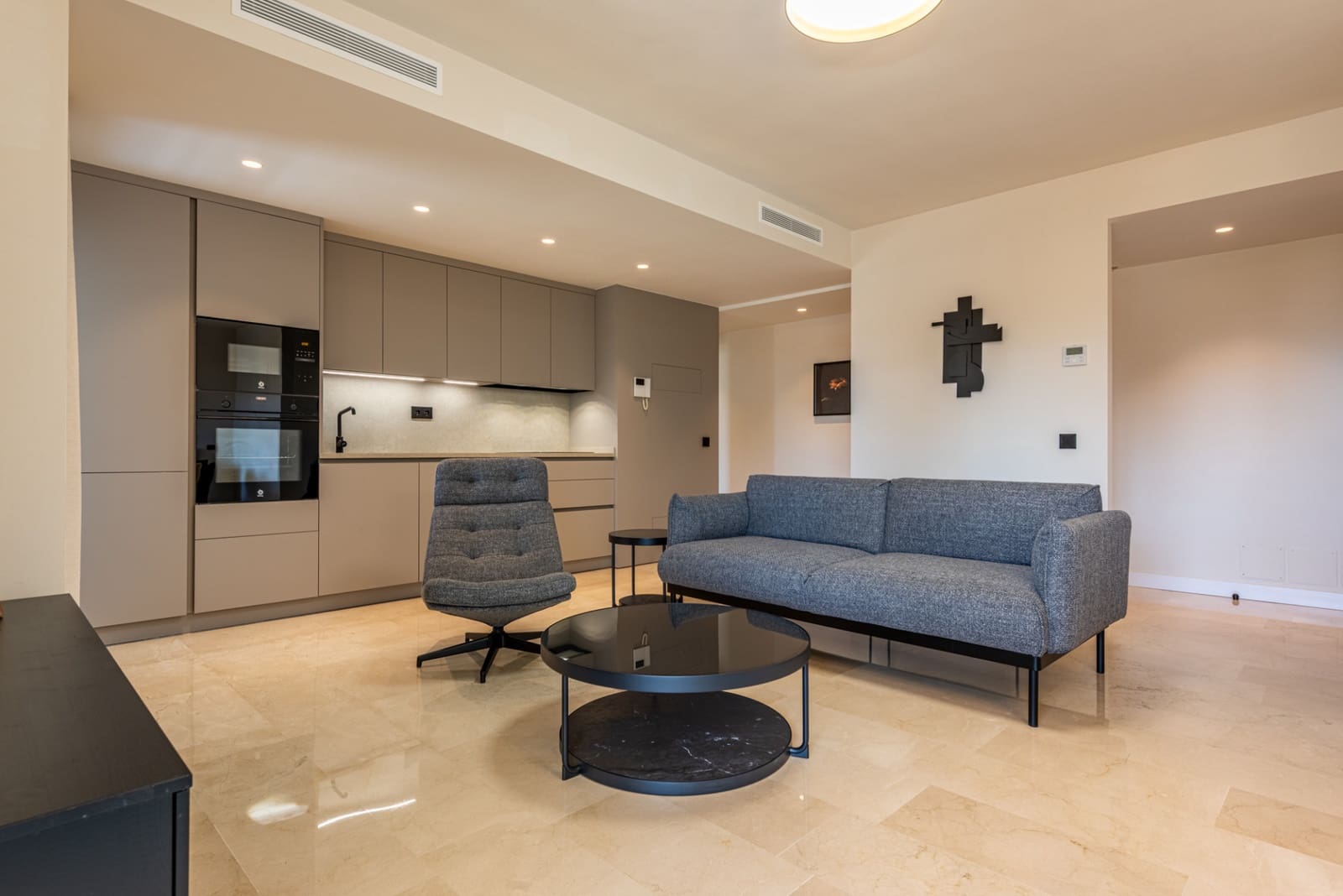 2 makuuhuone Huoneisto vuokrattavana paikassa San Pedro de Alcantara mukana uima-altaan 
autotalli - 2 500 € (Ref: 9614424)