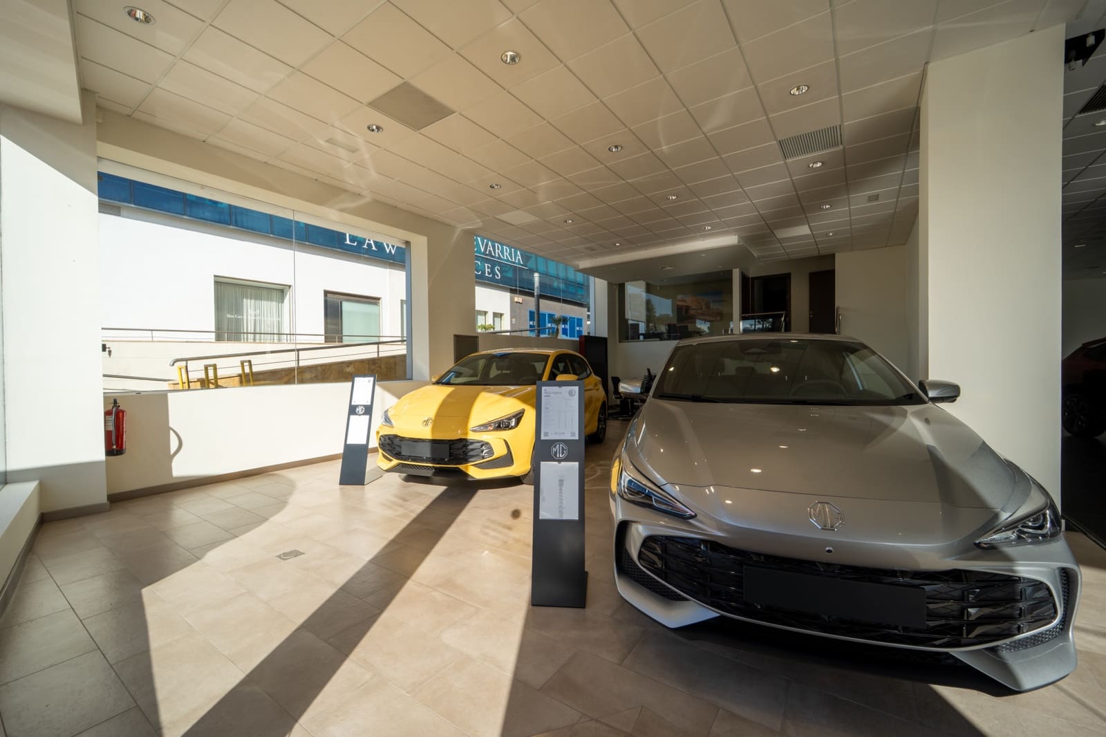 Kaupallinen myytävänä paikassa Puerto Banus mukana 
autotalli - 4 000 000 € (Ref: 9615385)