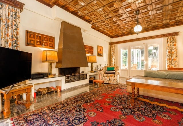 5 bedroom Villa for holiday rental in Marbella with pool garage - € 11,000 (Ref: 9618076)