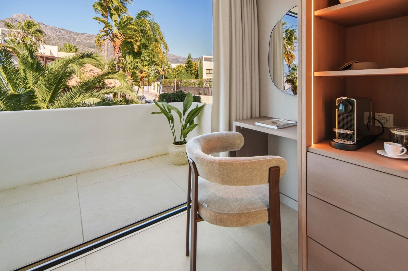 4 bedroom Semi-detached Villa for sale in Marbella with pool garage - € 2,595,000 (Ref: 9619171)