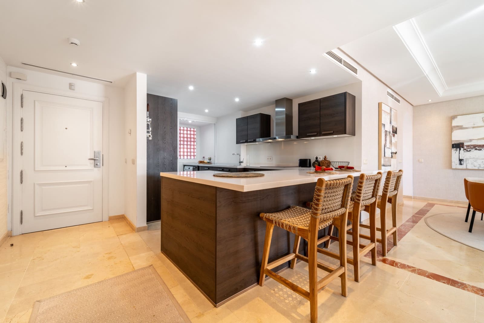 Ático de 3 habitaciones en Estepona en venta con piscina garaje - 1.795.000 € (Ref: 9625505)