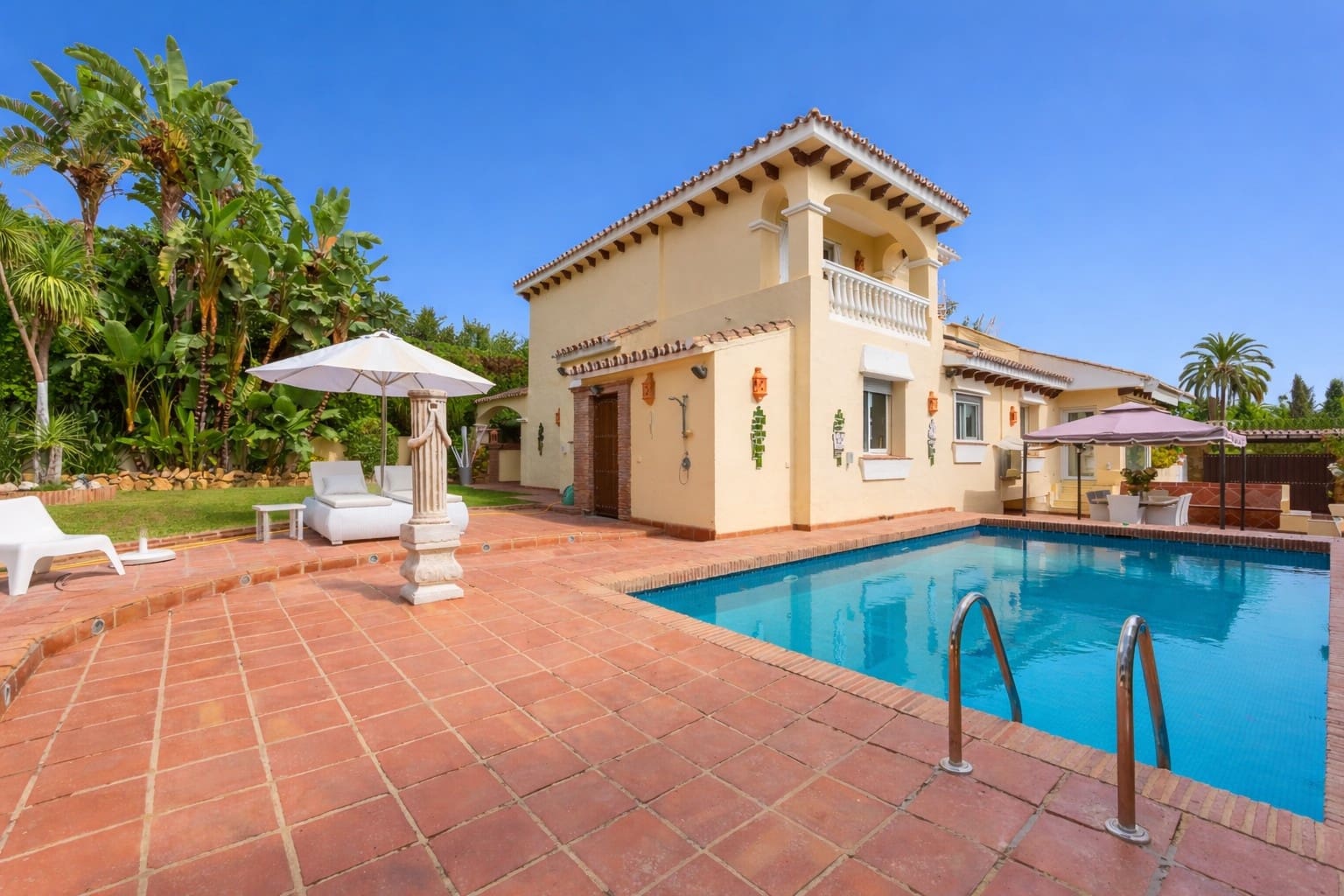4 sovrum Villa till salu i Marbella med pool garage - 2 990 000 € (Ref: 9629908)