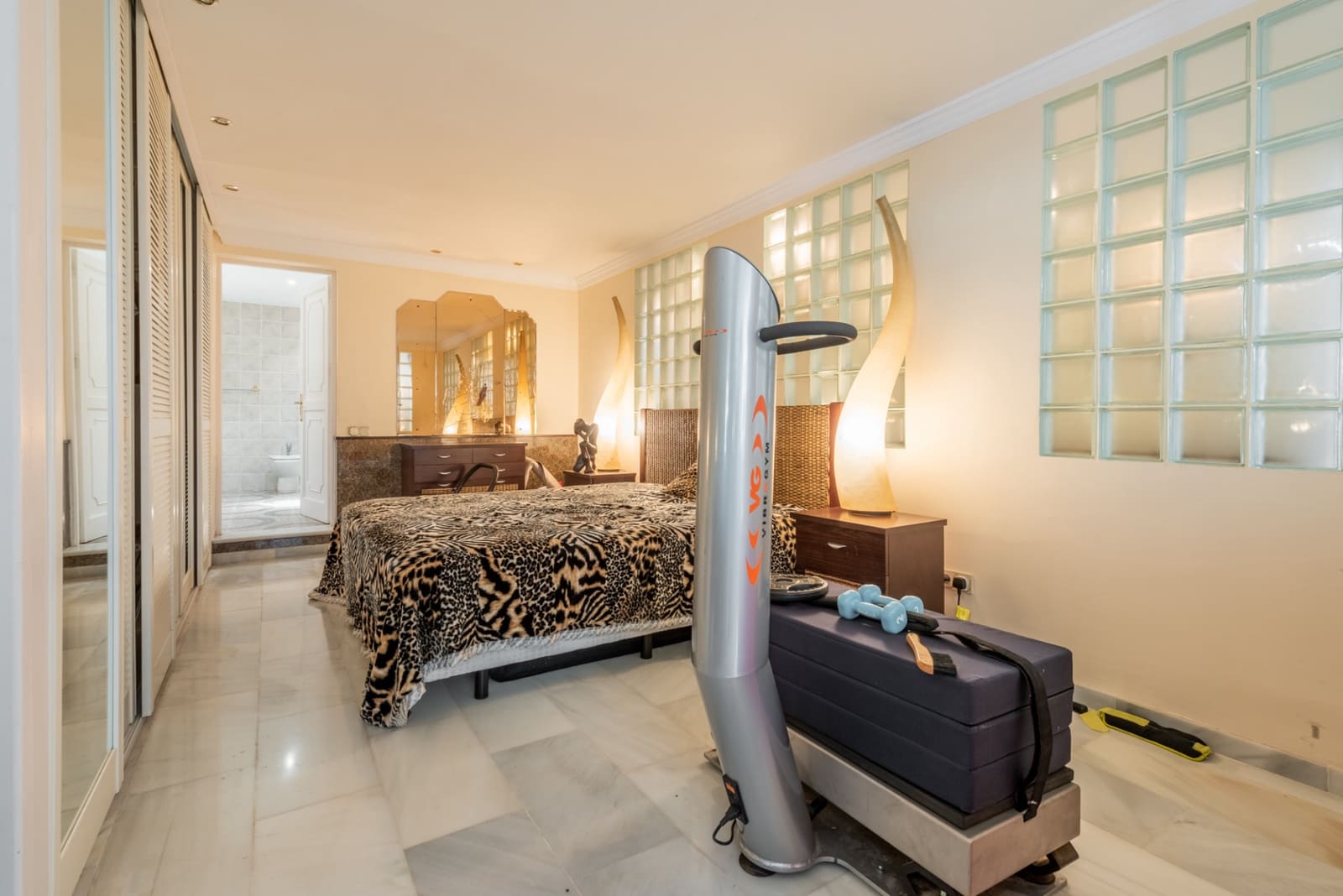 4 sovrum Villa till salu i Marbella med pool garage - 2 990 000 € (Ref: 9629908)