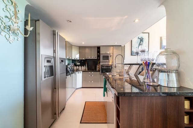 4 soverom Villa til salgs i Istán med svømmebasseng garasje - € 1 750 000 (Ref: 9637300)