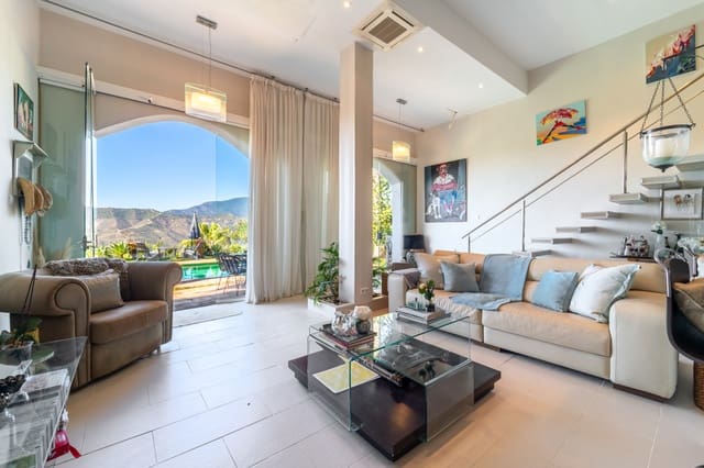 4 soverom Villa til salgs i Istán med svømmebasseng garasje - € 1 750 000 (Ref: 9637300)