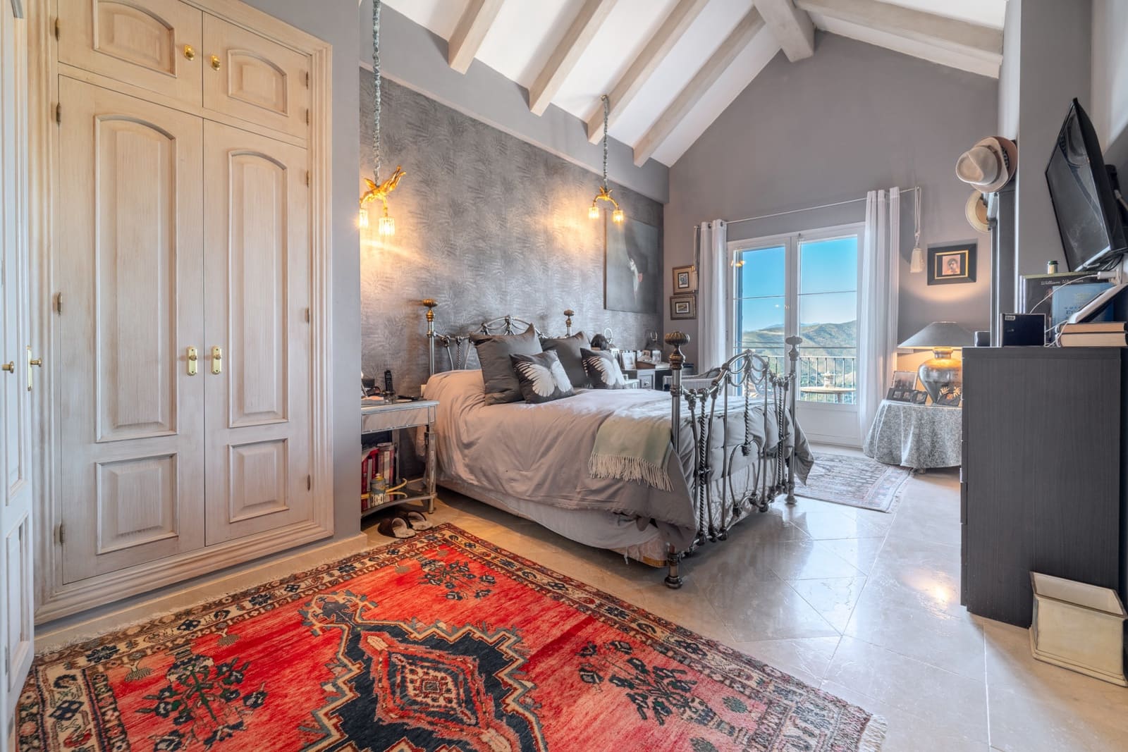 4 soverom Villa til salgs i Istan med svømmebasseng garasje - € 1 750 000 (Ref: 9637300)