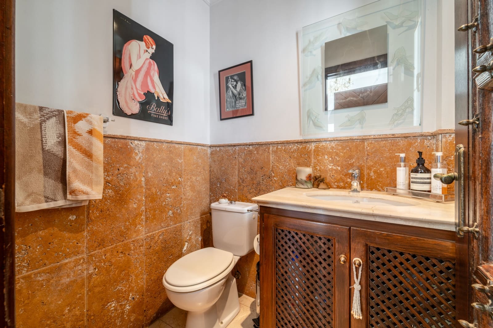 4 soverom Villa til salgs i Istan med svømmebasseng garasje - € 1 750 000 (Ref: 9637300)