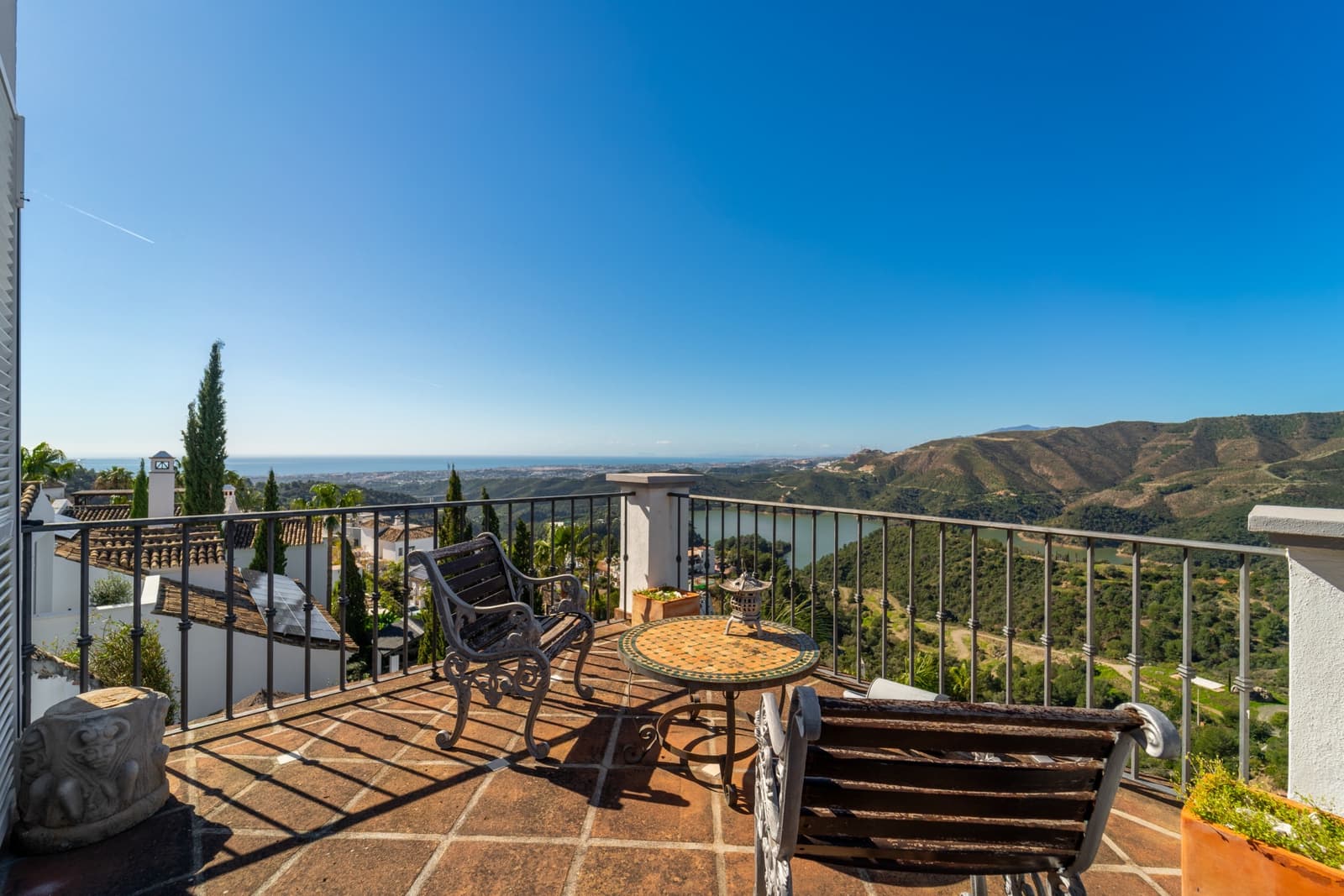 4 soverom Villa til salgs i Istan med svømmebasseng garasje - € 1 750 000 (Ref: 9637300)