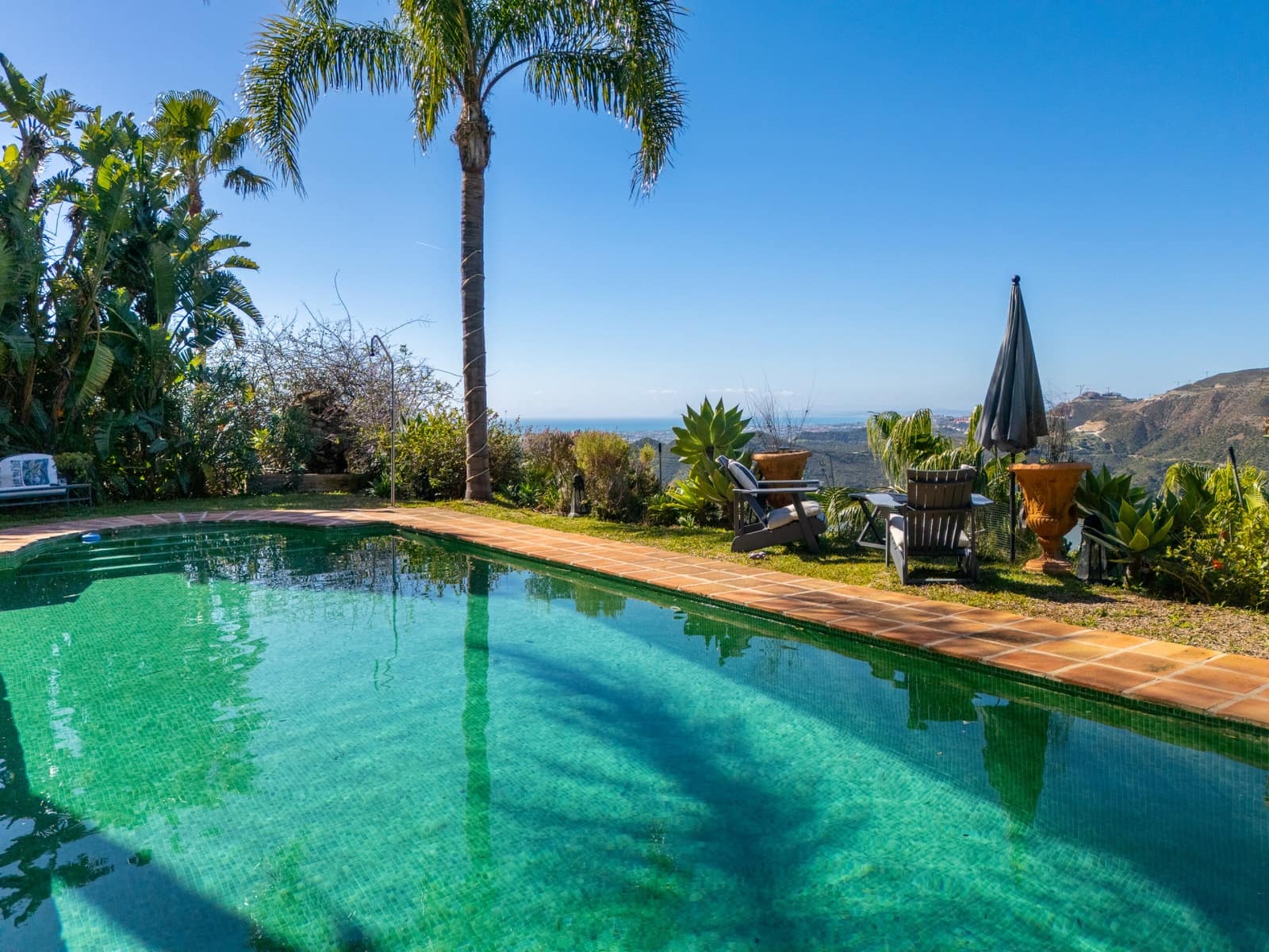 4 soverom Villa til salgs i Istan med svømmebasseng garasje - € 1 750 000 (Ref: 9637300)