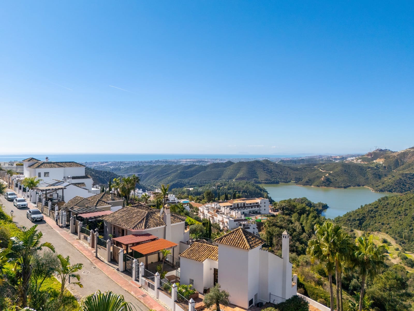 4 soverom Villa til salgs i Istan med svømmebasseng garasje - € 1 750 000 (Ref: 9637300)